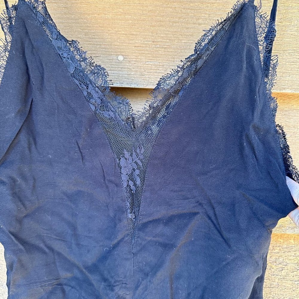Lovers + Friends Black Lace V-Neck Romper Layered Size XS - Picture 4 of 8